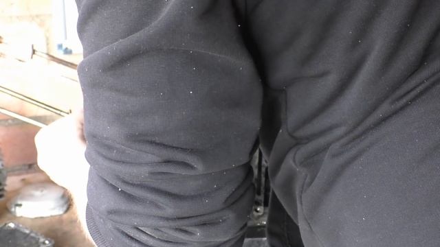 Honda C90 engine teardown - Part 2 смотреть онлайн