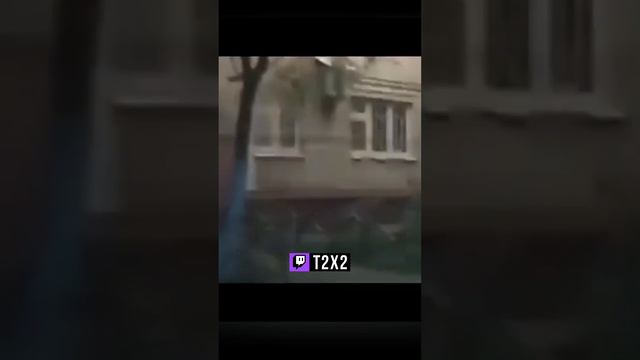 T2x2 Показал Силу 💪💥 - #t2x2 #т2х2 #тоха #twitch #твич #shorts #юмор #мем #мемы #эдит #истории