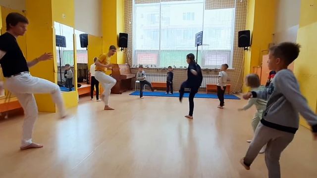 Мастер-класс по Капоэйре в ЧУДО-ШКОЛЕ. смотреть онлайн