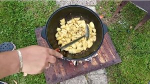 Жареная картошка с грудинкой в казане