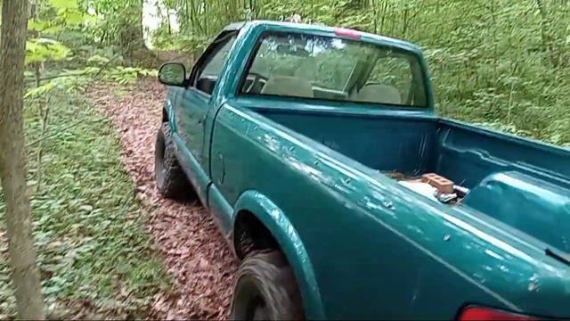 What In The World Is Wrong With My S10 Super Truck? смотреть онлайн