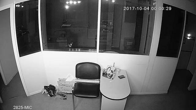 Видеокамера IP IVM-2825-MIC. 2MP, F22, HI3516CV300, 3.6мм, встроенный микрофон. Офис, ночь. смотреть онлайн