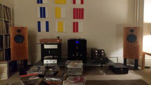Visiting Audio Consult Copenhagen - Audio Note Jinro, AN M9 preamp. Playing Eric Clapton