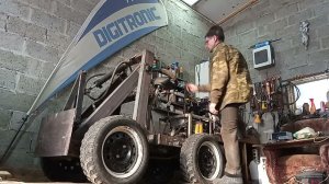 Гидравлика на мини погрузчик . Первый запуск.