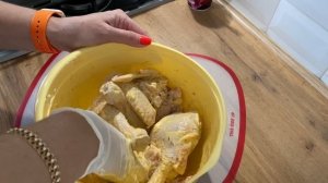 МАРИНУЕМ КУРИНЫЕ ОКОРОЧКА ПО ОСОБЕННОМУ, ГОТОВИМ В ДУХОВКЕ | Irina Belaja