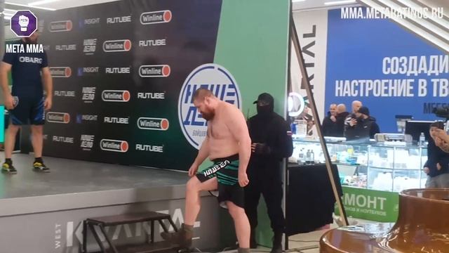 ДАЦИК vs ЯКУБОВ — БИТВА ВЗГЛЯДОВ | РАЗНИЦА В ВЕСЕ 28 КГ смотреть онлайн