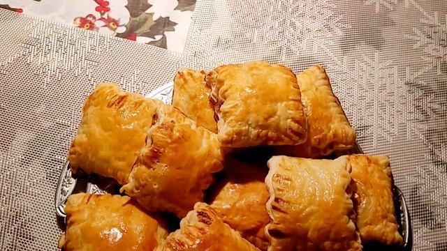 Слойки с повидлом