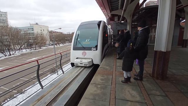 Московский монорельс. Прибытие на станцию Тимирязевская. смотреть онлайн