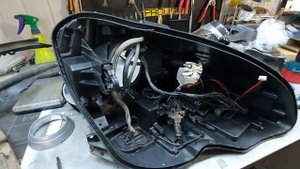 Mercedes-Benz C 204. Восстановление фар, замена стёкол.