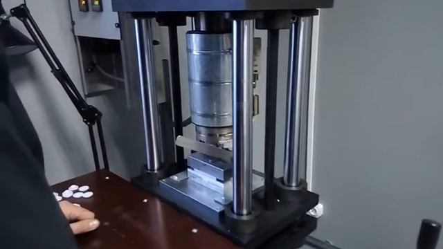 литье шестеренок из полиацеталя на ВЛМ смотреть онлайн