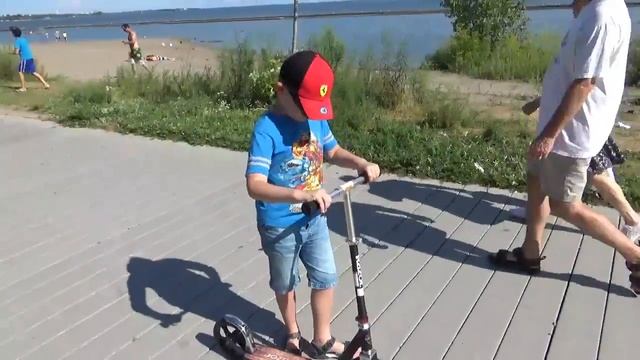 Жизнь в Торонто. Канада. Лето, красота...Прогулка по набережной Онтарио в районе Lakeshore.