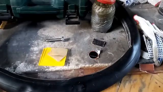 Ремонт колеса велосипеда. Как поставить латку! смотреть онлайн