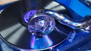 Песня Креолки. Поет К. Шульженко