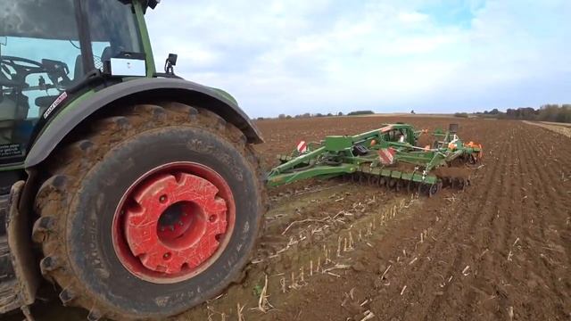 Amazone Ceus en Fendt 942 смотреть онлайн