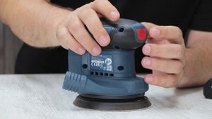 Ce slefuitor cauti pentru micile proiecte? Eu as alege Bosch GEX 185-Li