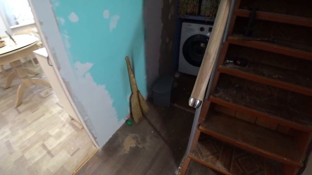 11 января. Сделали поручень на лестницу. Обходились без этого 20 лет. смотреть онлайн