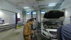 Сервис "Гараж". Замена опорных подшипников Volvo S60.