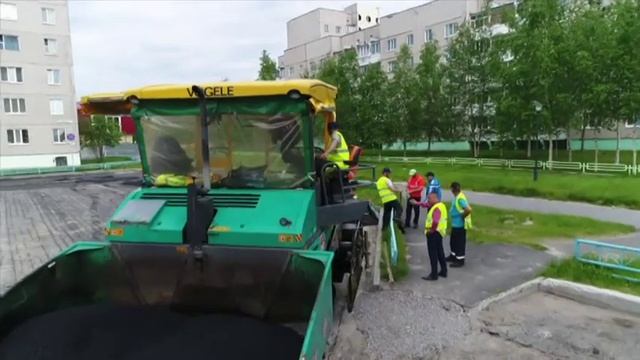 Ремонт дорог и асфальтирование дворов в Лангепасе. 13.06.2019 смотреть онлайн