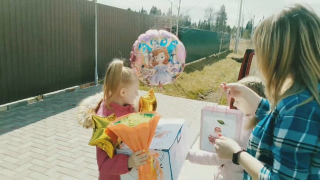 Отметили День Рождения подружки у нее на даче. смотреть онлайн