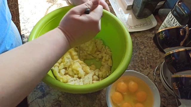 Заварные пироженные, получится у каждого,бюджетный вариант профитролей и эклеров