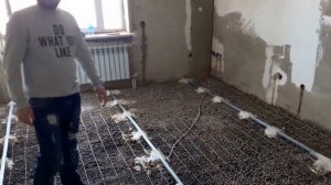 Технология стяжки пола на керамзит. Заливка бетонной стяжки пола в квартире.