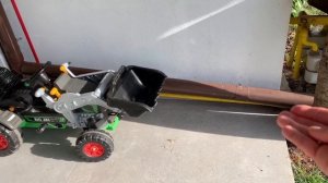 ПРОПАЛА ГАЗОНОКОСИЛКА! Васи ищет косилку! Детская газонокосилка Husqvarna! Косим траву! MAKITA