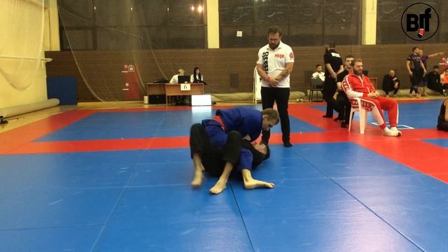 Емельянов Роман vs Тараканов Сергей смотреть онлайн