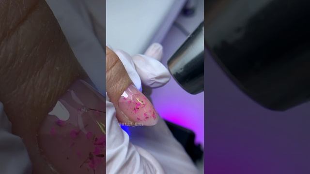 Захейтили из-за дизайна? #маникюр #wally_nails #nailart смотреть онлайн