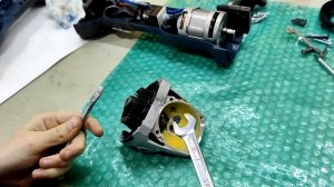 Профилактика подшипников у аккумуляторной шлифмашинки BOSCH GWS 18V-10SC #рекомендации