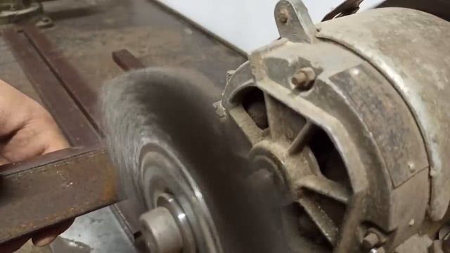 СДЕЛАЛ ДЛЯ СВОЕГО АВТО НЕЗАМЕНИМУЮ ВЕЩЬ ИЗ СТАРЫХ КОЛЁС ОТ САМОКАТА. смотреть онлайн