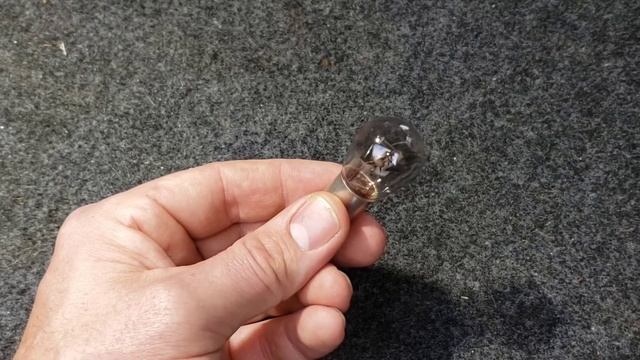 Brake light, taillight, reverse light, turn signal bulb replacement 06 -10 VW Jetta смотреть онлайн