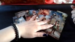 Как ему живётся с соперницей?