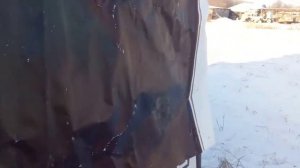 Накрываю крышу каркасного сарая профнастилом. Обшиваю фронтон листами железа.