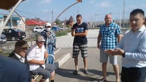 Глава поселения Межозерное заявился на нашу встречу с избирателями