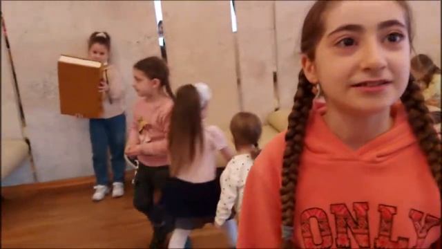 ?Айсу,Бану,Айла в НТК//Нижегородский кукольный театр? смотреть онлайн