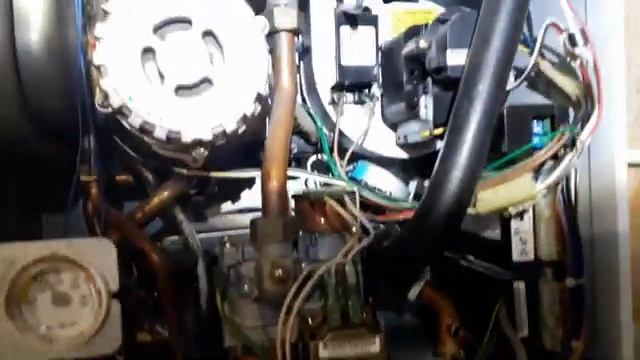 Почему гудит котел Сеул. смотреть онлайн