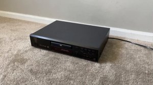 Denon DVD-2200 Single DVD Compact Disc Super Audio SACD CD Player