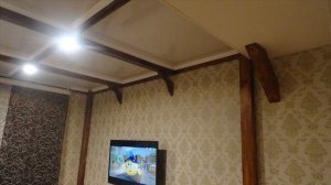 Потолок в гостиной своими руками
