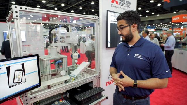 Track-and-Place Conveyor System Using 2D Vision I Mitsubishi Electric & SICK Sensor Intelligence смотреть онлайн