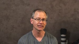 Canon 10-18 or 10-22?  What's the difference?