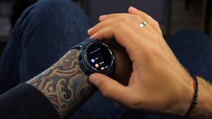 ? Обзор брутальных смарт-часов Amazfit T-Rex Pro | Часы грязи не боятся