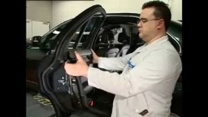 Как снять заднюю оббивку двери Mercedes-Benz W204 C-Class How to remove the rear door trim.