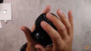 ProtoArc EM01 RGB Wireless Trackball Mouse