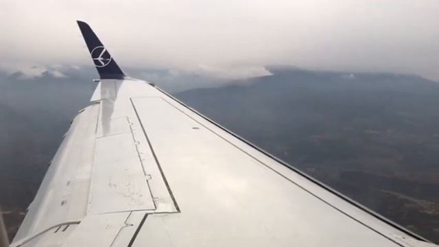 Skopje International Airport - Landing Lot polish airlines смотреть онлайн