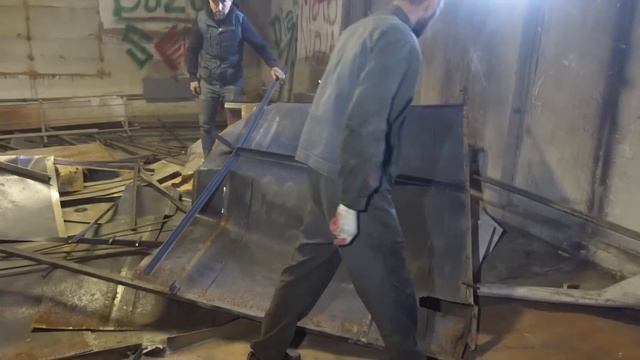 КАПИТАЛЬНЫЙ РЕМОНТ ГАРАЖА МЕЧТЫ, СНОСИМ СТЕНЫ И ВОРОТА, СТРОИМ ВСЁ С НУЛЯ!