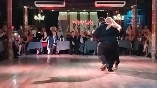 Alejandra Martinian y Aoniken Quiroga - Maldonado - Laurenz смотреть онлайн