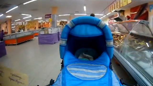 Первая прогулка на коляске