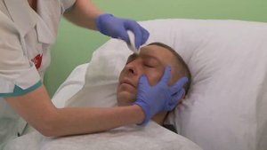 Уход за глазами, ушами и носом лежачего больного. Урок 9