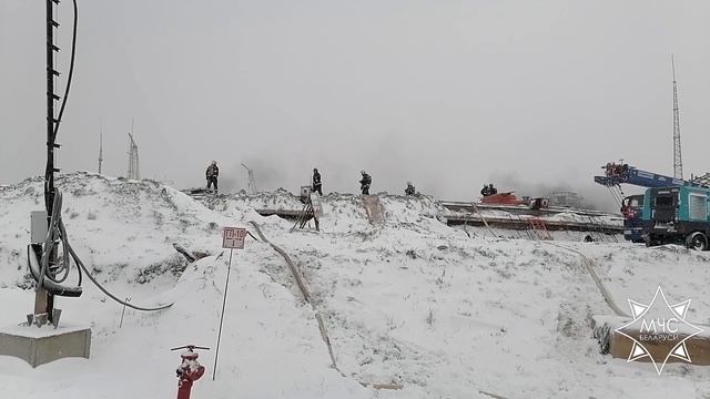 Спасатели ликвидировали возгорание подземного резервуара в Полоцке смотреть онлайн