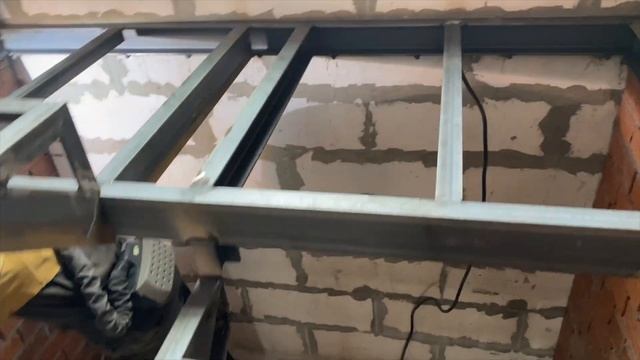 П-образная лестница с площадкой в Новоалексеевском смотреть онлайн